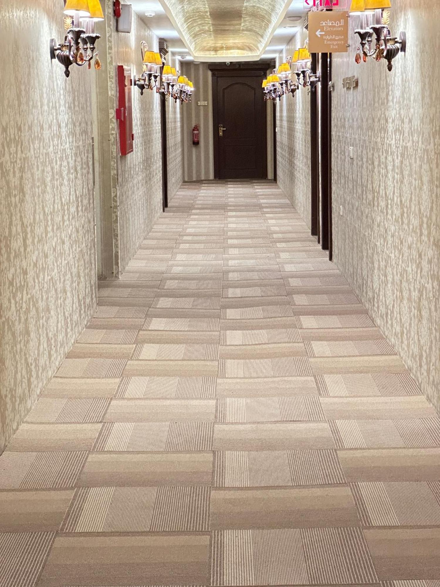 The Palace Suites Khobar Buitenkant foto