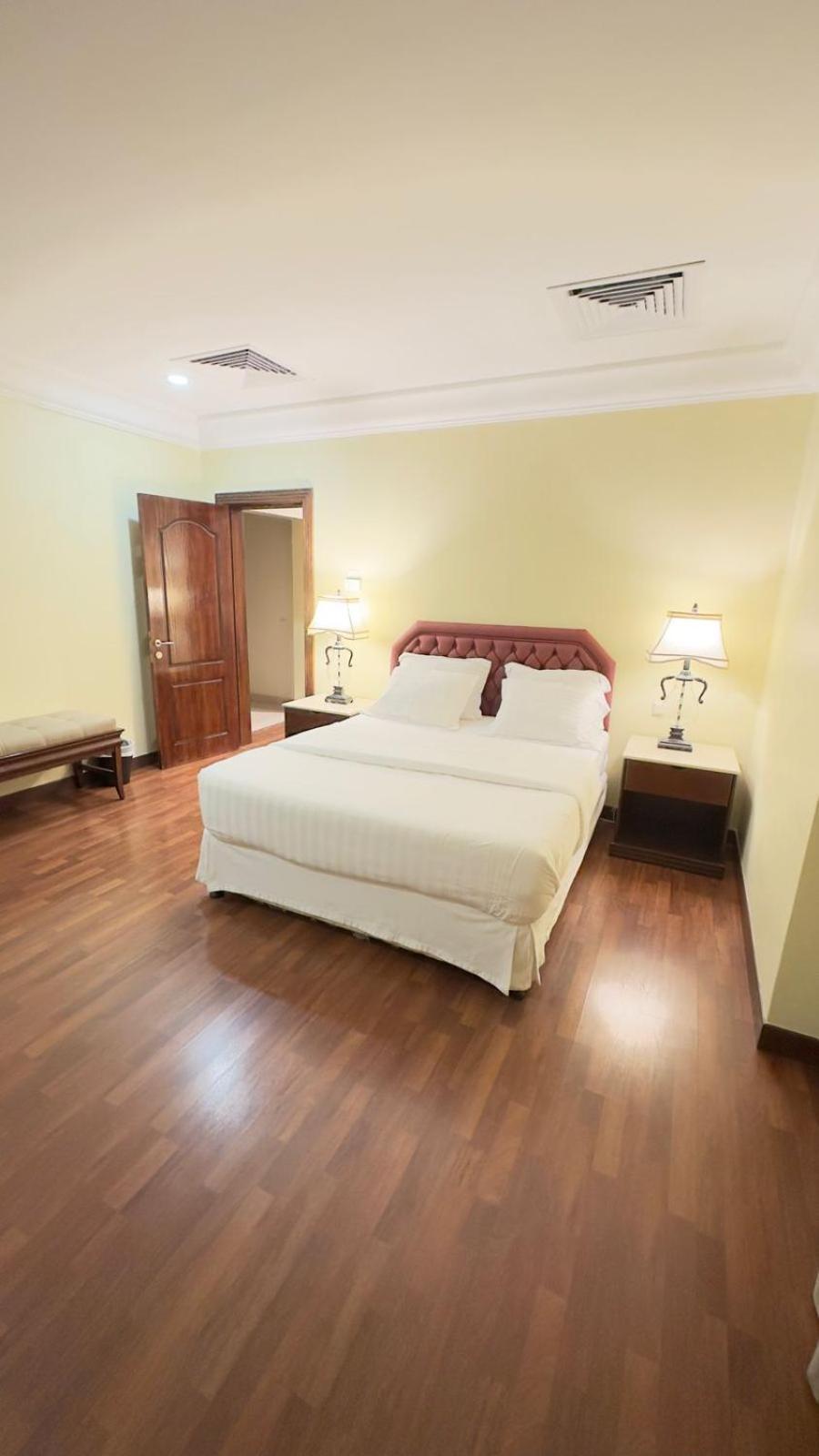 The Palace Suites Khobar Buitenkant foto